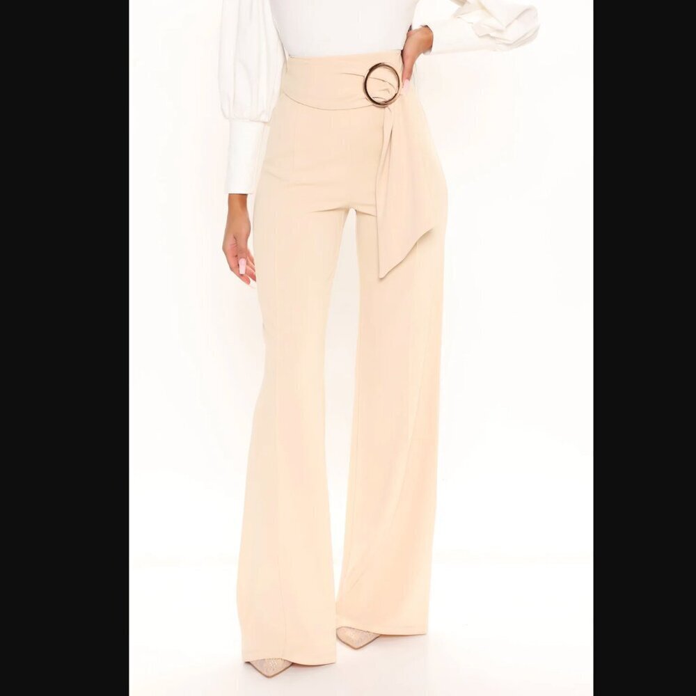 Fashion Nova Office Crush Wide Leg Pant in Taupe and Size Small - Picture 1 of 6